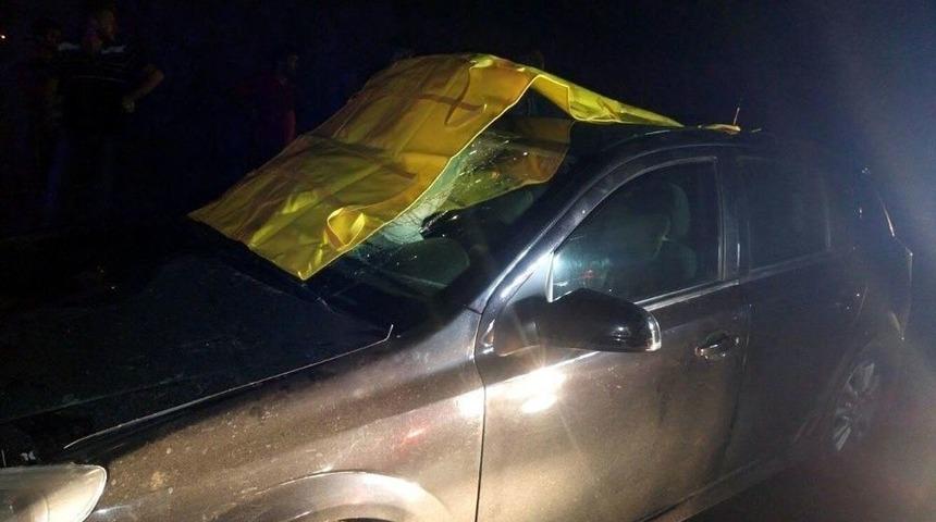 Yolun Karşısına Geçerken Otomobil Çarptı