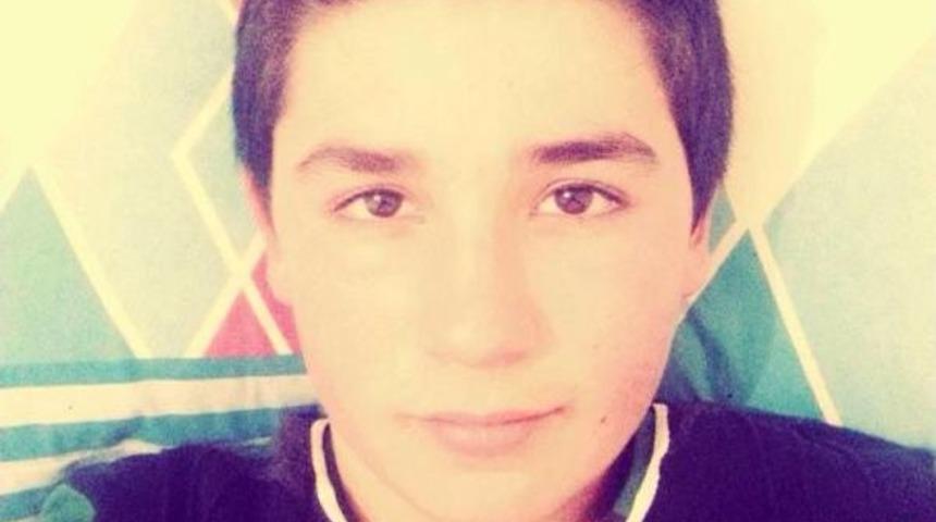 Kasksız Motosiklet S&uuml;r&uuml;c&uuml;s&uuml; Halimcan Kazada &Ouml;ld&uuml;