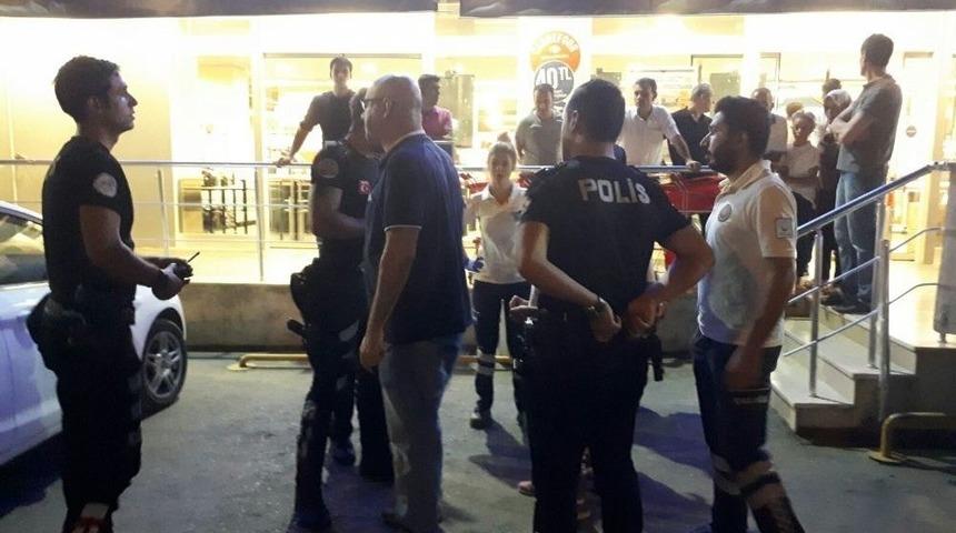 Trafik Tartışması Alışveriş Merkezine Sı&ccedil;radı