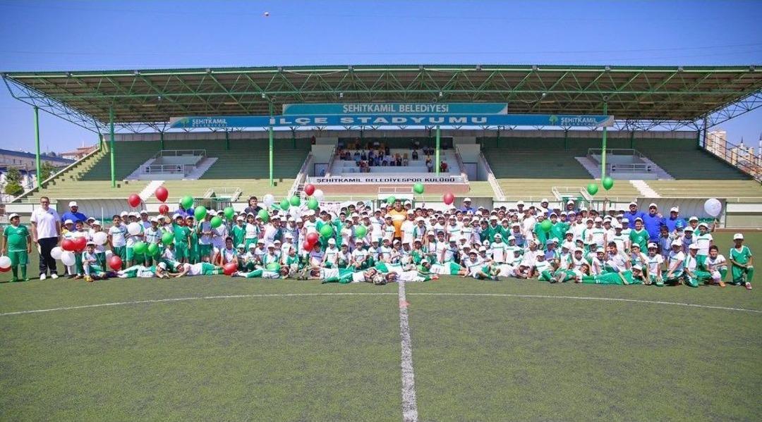 Başkan Amcayla Ma&ccedil; Keyfi