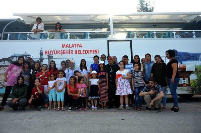 Malatya’da Engelliler Tarihi Mekanları Gezdi