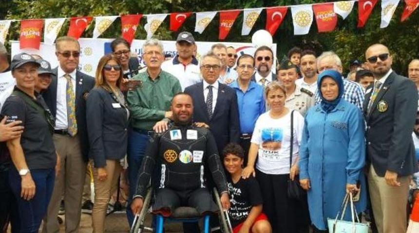 Enkaz Altından 3 G&uuml;n Sonra Kurtarıldı, Bacakları Kesildi, D&uuml;nya Rekorunu Kırdı