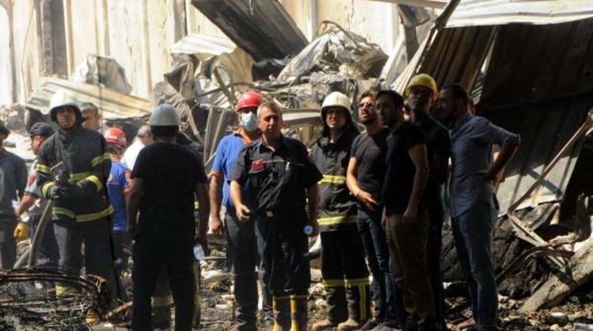 Gaziantep'te Yanan Fabrikanın Sahibine Halen Ulaşılamadı