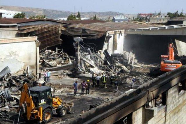 Gaziantep'te Yanan Fabrikanın Sahibine Halen Ulaşılamadı