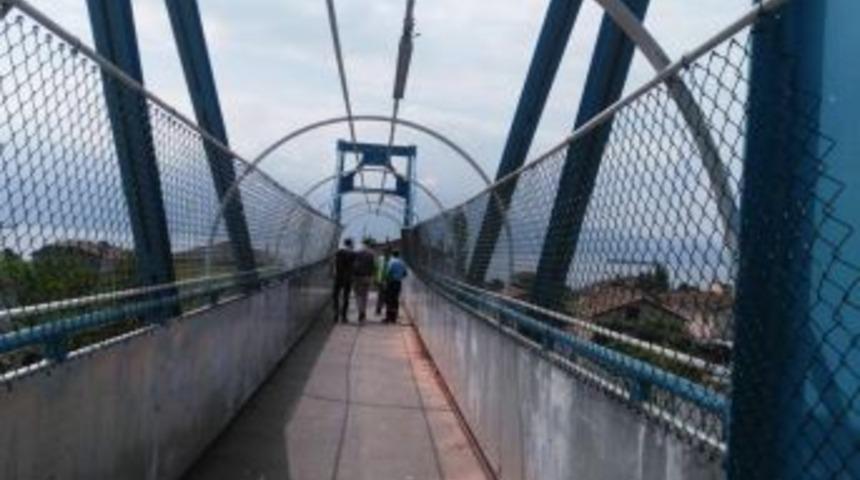 Körfez Belediyesi Üst Geçitleri Daha Güvenli Hale Getiriyor