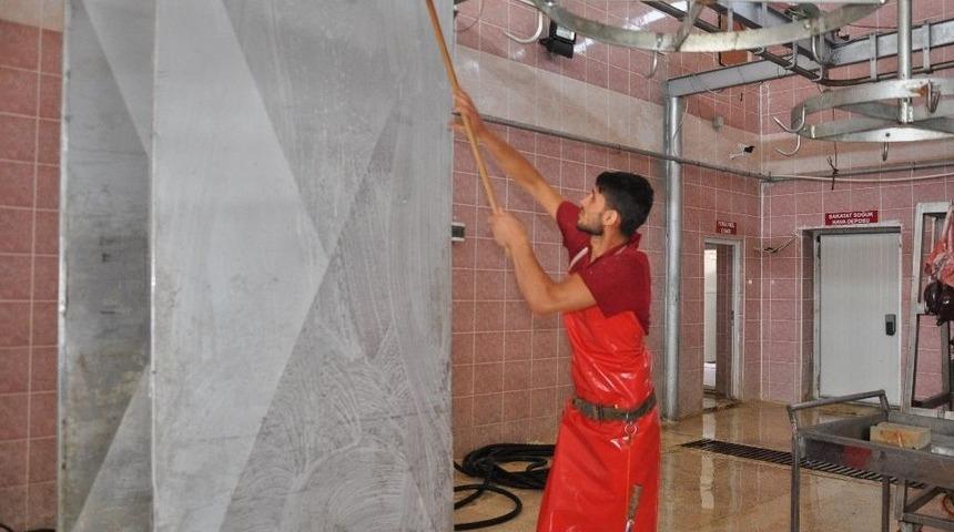 Mezbahada Bayram Hazırlığı