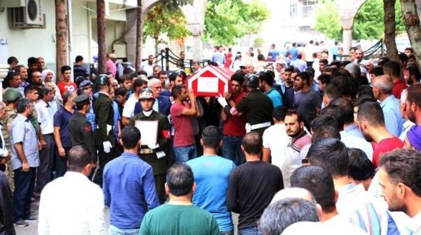 Hesaba Itiraz Edince Öldürülen Er Mırak, Toprağa Verildi