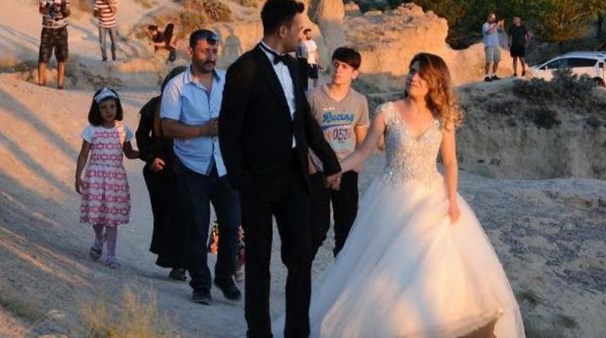 Peribacaları'nda Düğün Fotoğrafları Tutku Haline Geldi