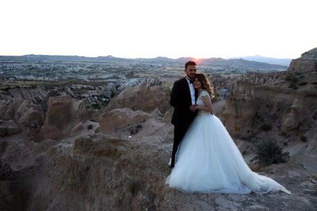 Peribacaları'nda Düğün Fotoğrafları Tutku Haline Geldi