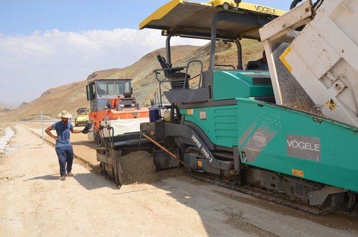 Yüksekova-esendere Yolu Yenileniyor G3