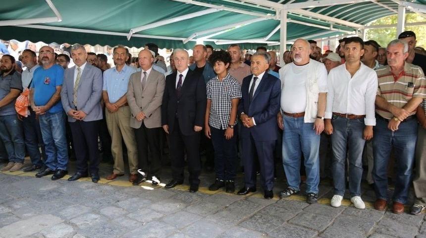 Başkan Dr. Memduh B&uuml;y&uuml;kkılı&ccedil;, Gazeteci Ahmet M&uuml;layim&rsquo;in Vefatı Dolayısıyla Mesaj Yayımladı