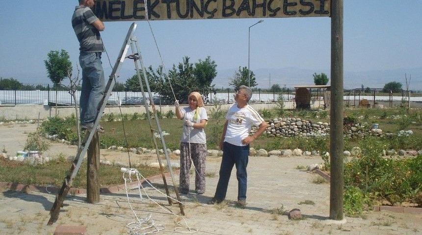 &Ouml;len &Ouml;ğretmenin Adı Parkta Yaşayacak