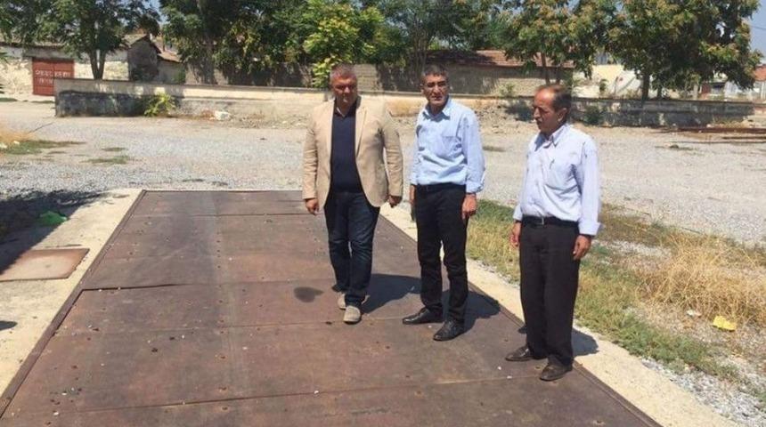 Akhisar Halinde İnceleme