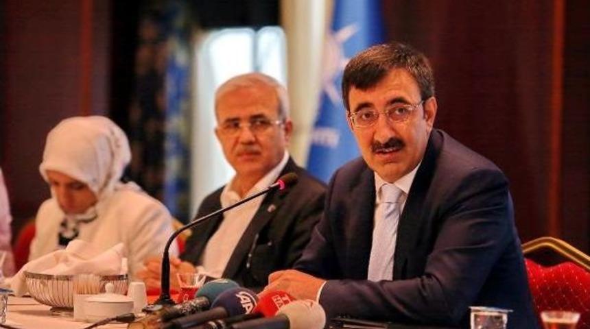 Ak Parti'li Yılmaz, Darbe Girişiminin Ekonomiye Faturasını A&ccedil;ıkladı: 60 Milyar Lira Gibi Bir Rakam