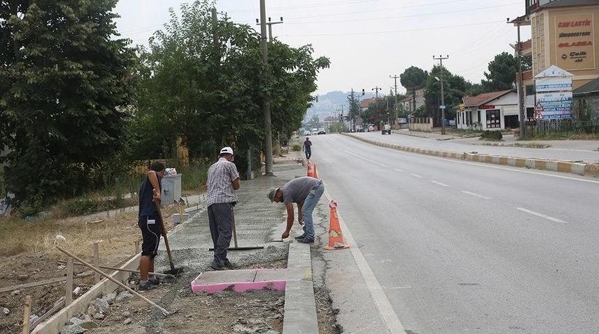 Sapanca Da Kaldırımlar Yenileniyor