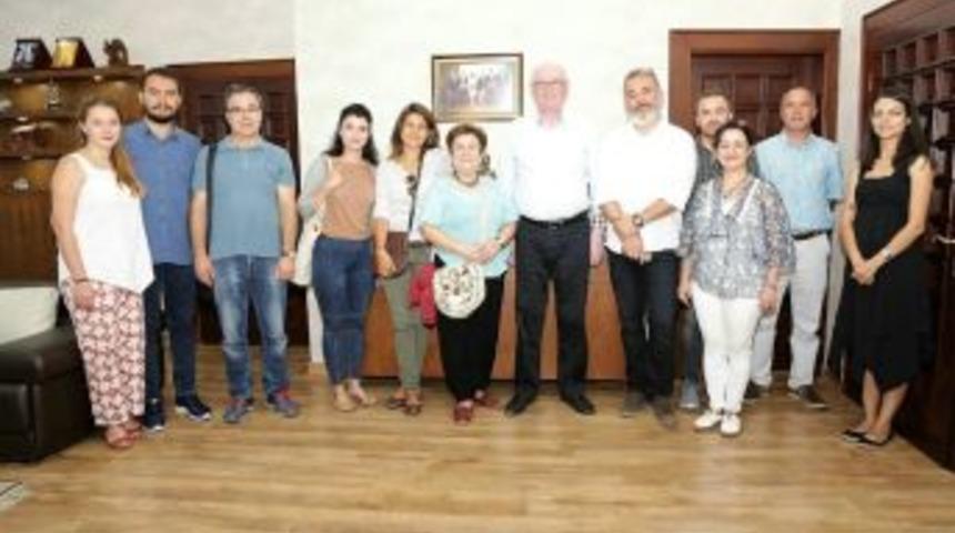 Seramik Sanat&ccedil;ıları Başkan Kurt&rsquo;u Ziyaret Etti