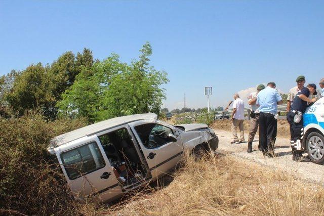 Kontrolden Çıkan Araç Şarampole Yuvarlandı: 1 Yaralı