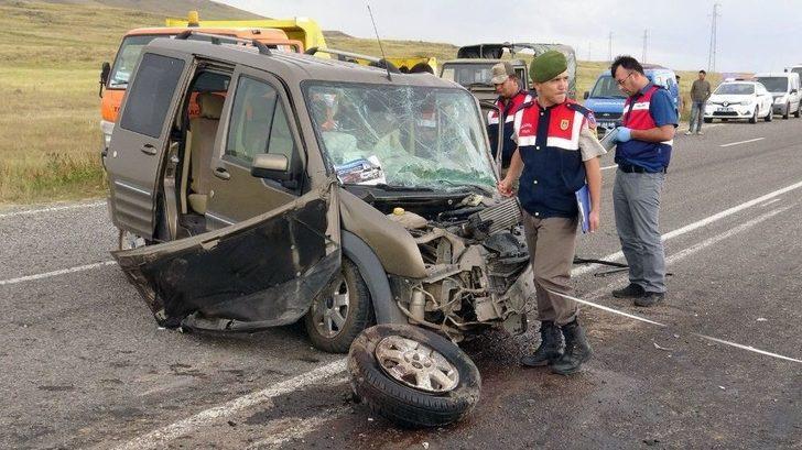 Kars-ani Yolunda Trafik Kazası: 1 Ölü, 4 Yaralı G4