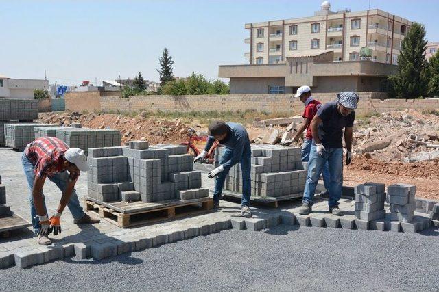 40 Derece Sıcakta 40 Bin Metrekare Kilitli Parke Taşı Döşendi