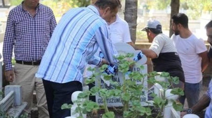 Bekir &Ccedil;ınar, Kabri Başında Anıldı