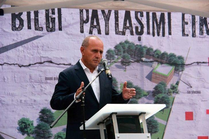 Kadıköy Belediyesi Vatandaşları Olası Afetlere Karşı Bilgilendirdi G3