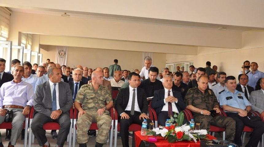 Vali Yıldırım: &ldquo;ter&ouml;r&uuml; G&uuml;ndemimizden &Ccedil;ıkartmalıyız&rdquo;