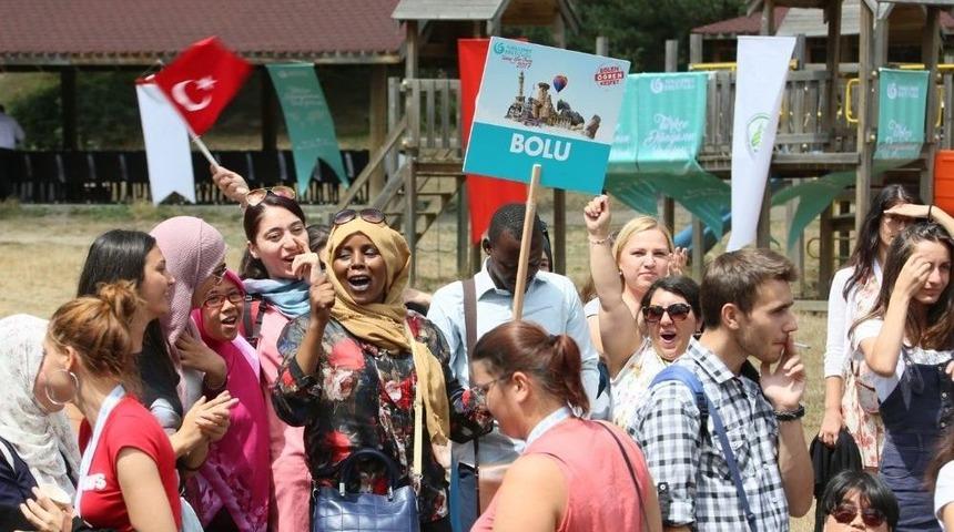 Yabancı &Ouml;ğrenciler Abant&rsquo;ta Doyasıya Eğlendi