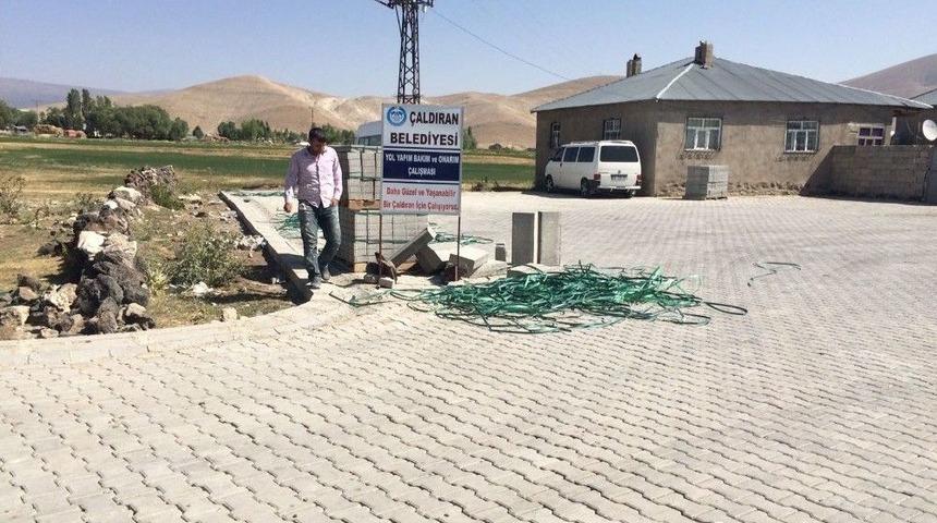 &Ccedil;aldıran&rsquo;da Yol Yapım &Ccedil;alışması