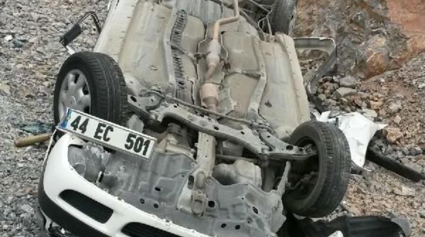 &Ccedil;elikhan'da Otomobil Devrildi: 1 &Ouml;l&uuml;, 3 Yaralı