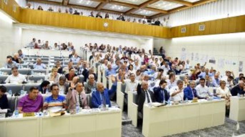 Meclisin G&uuml;ndemi İzdeniz Grevi