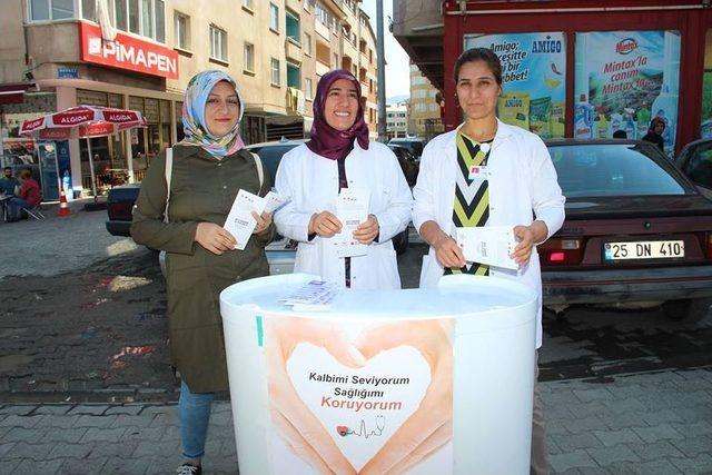 Vatandaşları Kalp Krizi Konusunda Bilgilendirdiler