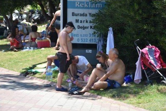 Marmarisli Turizmcilerin 10 Günlük Tatil Kararıyla Yüzü Güldü