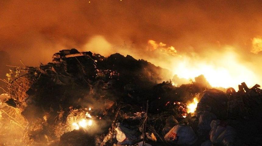 Moloz &Ccedil;&ouml;pl&uuml;ğ&uuml;nde Yangın