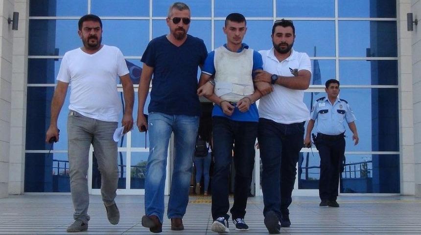 Silifke&rsquo;de Askeri Bı&ccedil;akla &Ouml;ld&uuml;ren Şahıs Tutuklandı