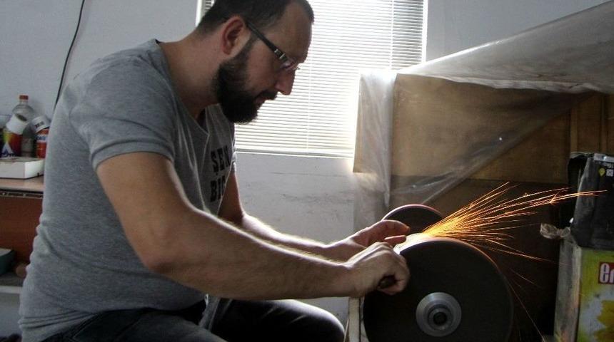 Bayram &Ouml;ncesi Bı&ccedil;aklar Sıraya Girdi