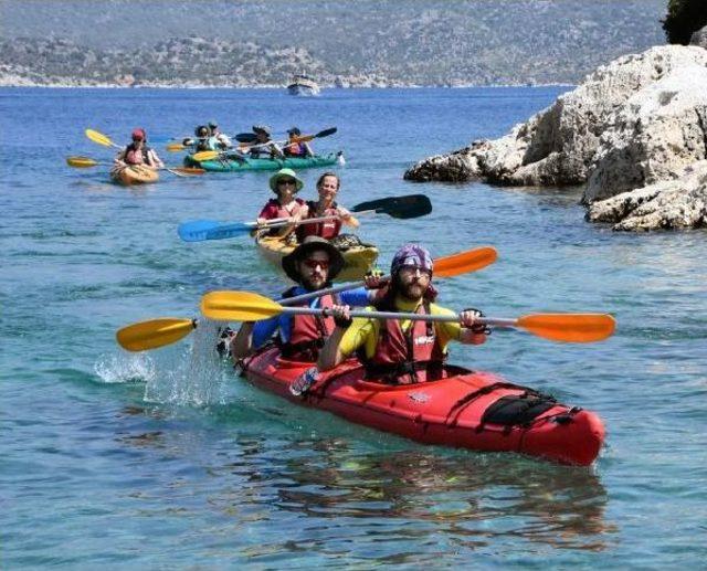 Kekova'da Tarih Ve Doğanın Içinde Kano Turu