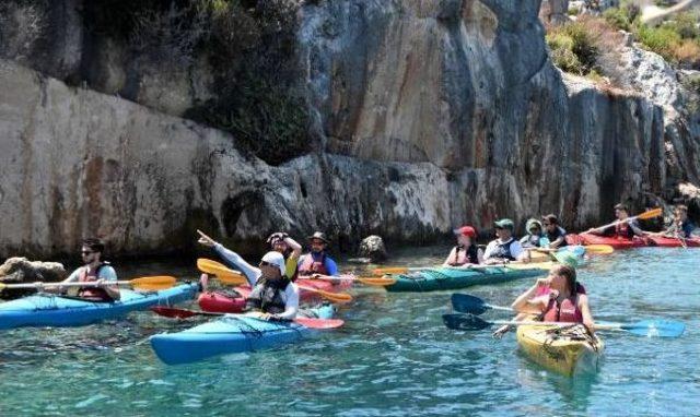 Kekova'da Tarih Ve Doğanın Içinde Kano Turu