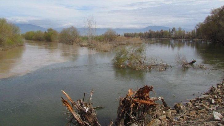 Uzmanlar, Büyük Menderes Nehri’ndeki Tehlikeye Dikkat Çektiler G2