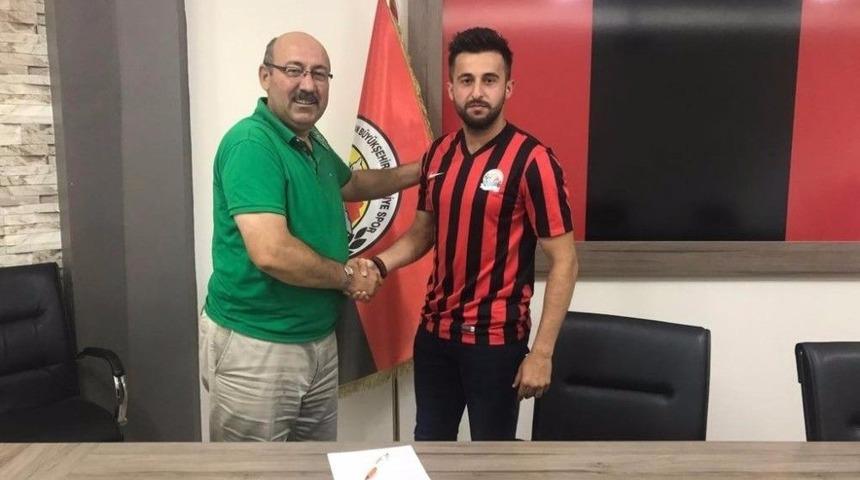 Gurbet&ccedil;i Temel Taşkın Van B&uuml;y&uuml;kşehir Belediyespor&rsquo;da