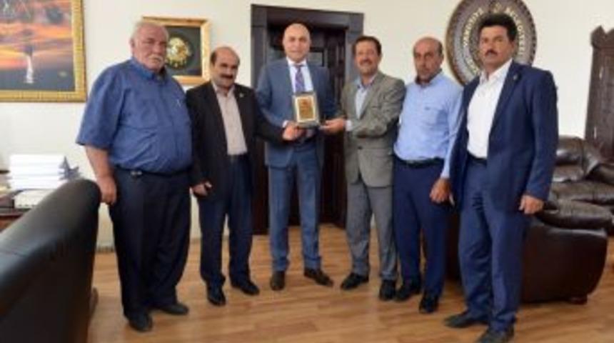 K&ouml;y Mahalle Muhtarlarından Korkut&rsquo;a Teşekk&uuml;r