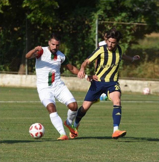 Menemen Belediyespor, Karışıyaka'yı Hazırlık Maçında 2-1 Mağlup Etti