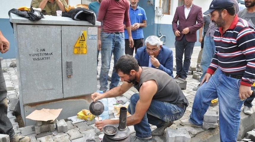 Başkan Kara&ccedil;anta, İş&ccedil;ilerle Kahvaltı Yaptı