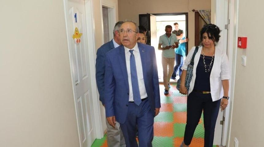 B&uuml;y&uuml;kşehirin Eğitime Olan Desteği S&uuml;r&uuml;yor