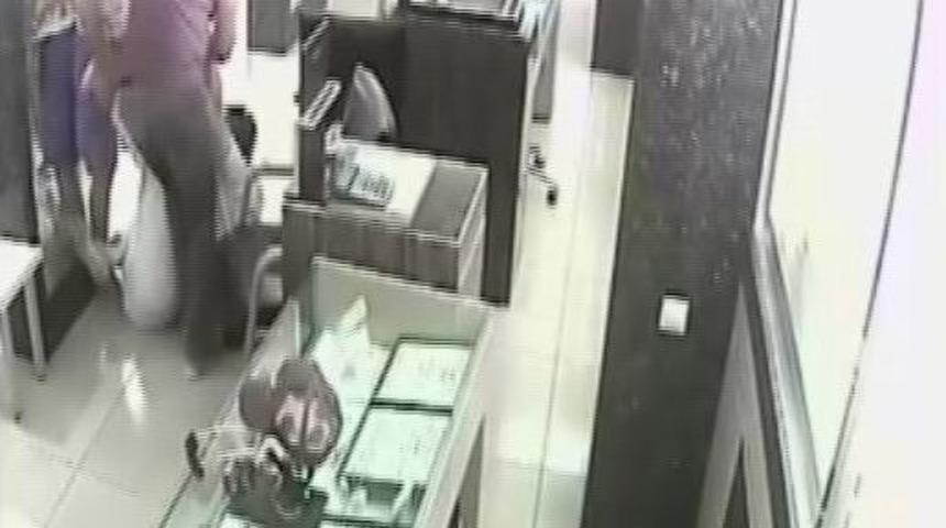 Kuyumcuda Kavga Kamerada