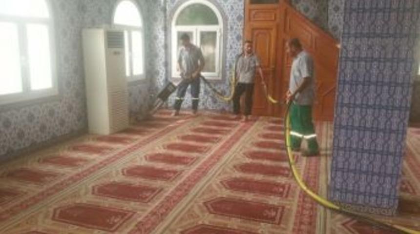 Mersin’de Camilere Bayram Temizliği