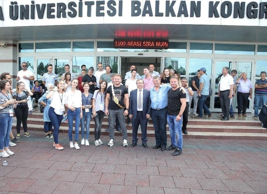Antalyalı Başpehlivan Eğitim Hayatını Edirne&rsquo;de S&uuml;rd&uuml;recek