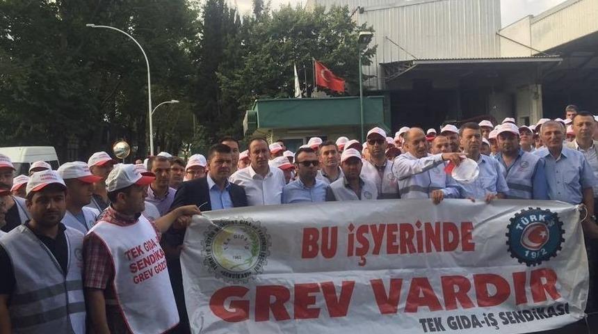 Bursa&rsquo;da Meşrubat Fabrikasında Grev