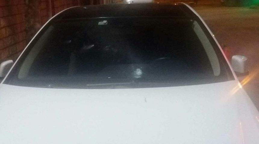 Motosikletli Şahıslar Park Halindeki Otomobile Ateş A&ccedil;tı