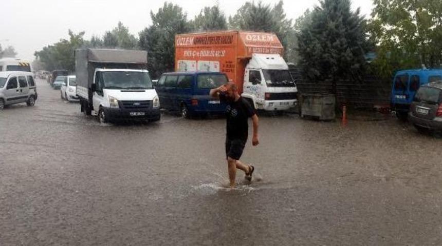 Kocaeli'de Yağmur Etkili Oldu