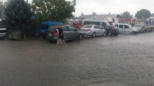 Kocaeli'de Yağmur Etkili Oldu